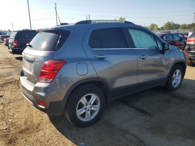 3GNCJLSB2LL258514 - 2020 CHEVROLET TRAX 1LT SILVER photo 3