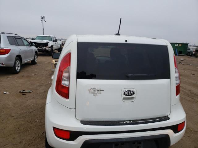 KNDJT2A61D7504242 - 2013 KIA SOUL + WHITE photo 6