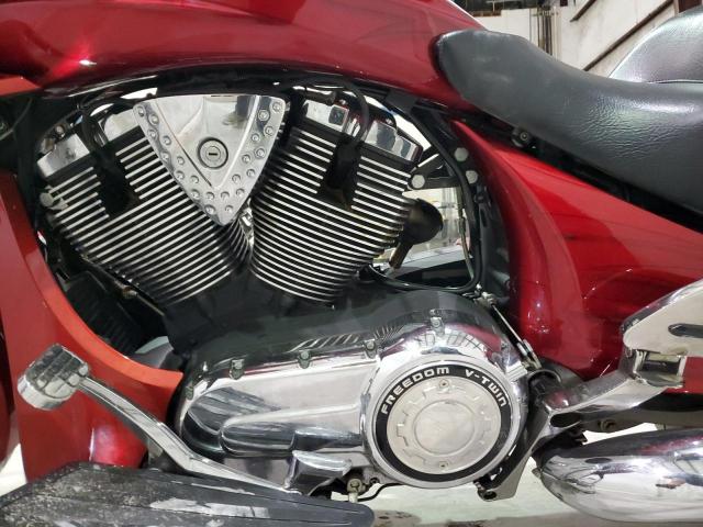 5VPDB36D5A3004733 - 2010 VICTORY MOTORCYCLES CROSS COUN Rouge photo 9