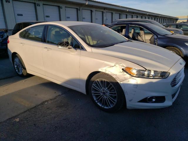 3FA6P0H91DR269614 - 2013 FORD FUSION SE WHITE photo 4