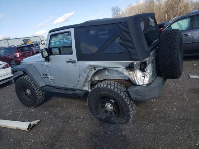 1J4FA24129L701747 - 2009 JEEP WRANGLER X SILVER photo 2