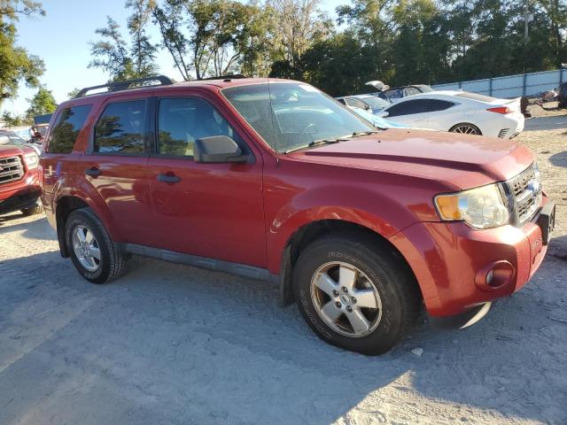 1FMCU9D74BKA32093 - 2011 FORD ESCAPE XLT RED photo 4