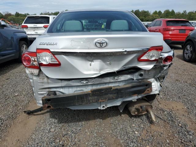 2T1BU4EE6DC941585 - 2013 TOYOTA COROLLA BASE ვერცხლისფერი ფოტო 6