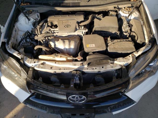 4T1BF1FK4GU583659 - 2016 TOYOTA CAMRY LE WHITE photo 11