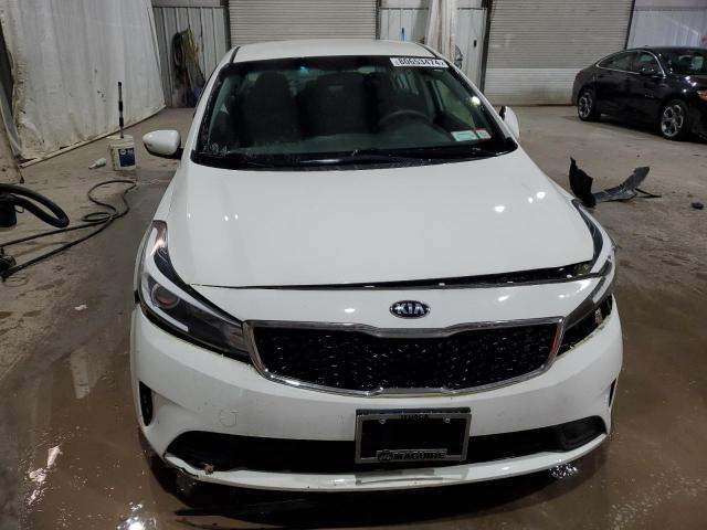 3KPFK4A77HE116774 - 2017 KIA FORTE LX WHITE photo 5