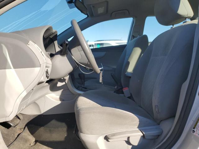 1NXBU40E99Z126472 - 2009 TOYOTA COROLLA BASE Silber Foto 7