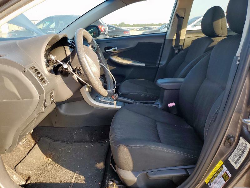 5YFBU4EE1DP083846 - 2013 TOYOTA COROLLA BASE 石墨色 照片 7