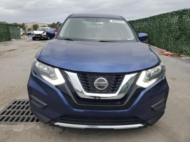 KNMAT2MTXJP581513 - 2018 NISSAN ROGUE S BLUE photo 5