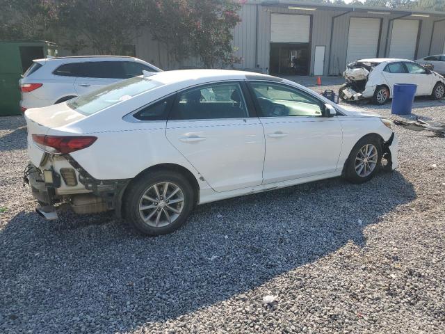 5NPE24AF3JH609789 - 2018 HYUNDAI SONATA SE Blanc photo 3