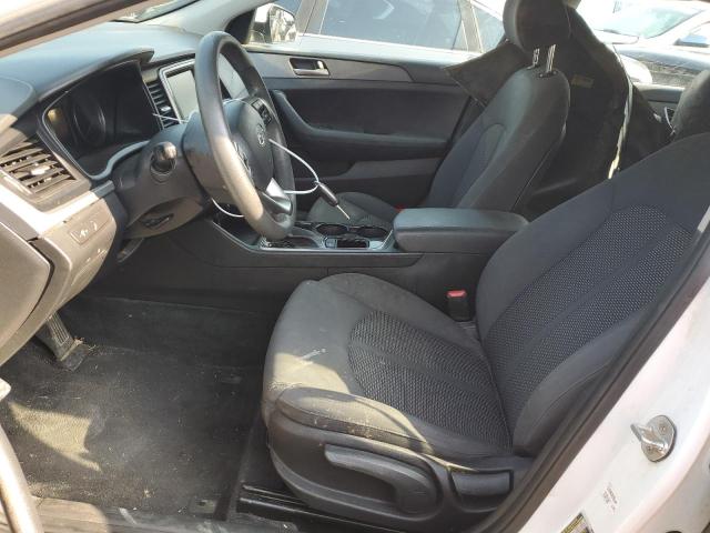 5NPE24AF3JH609789 - 2018 HYUNDAI SONATA SE Blanc photo 7