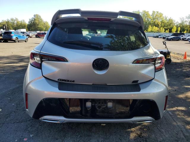 JTNK4RBE4K3068342 - 2019 TOYOTA COROLLA SE Silber Foto 6