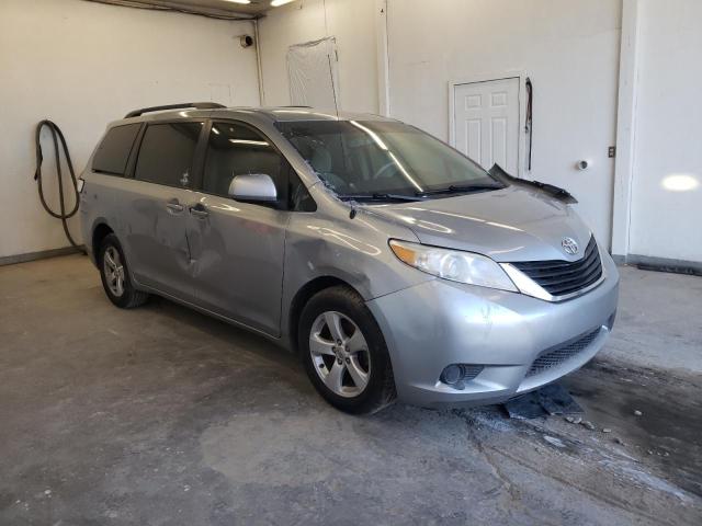 5TDKA3DCXBS008960 - 2011 TOYOTA SIENNA BASE SILVER photo 4