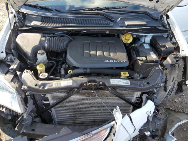 2C4RC1CG4GR285900 - 2016 CHRYSLER TOWN & COU TOURING L WHITE photo 12