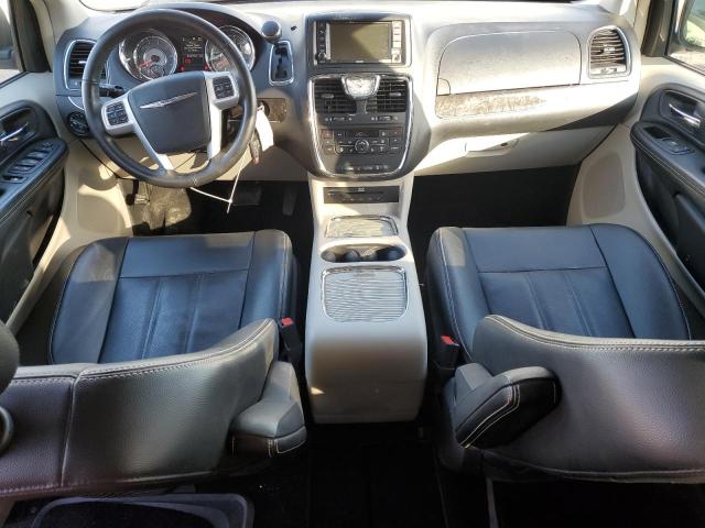 2C4RC1CG4GR285900 - 2016 CHRYSLER TOWN & COU TOURING L WHITE photo 8