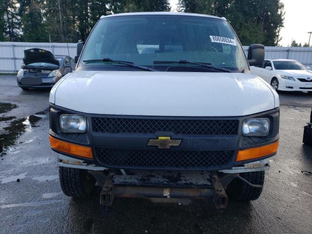 1GAHG35U551121466 - 2005 CHEVROLET EXPRESS G3 WHITE photo 5