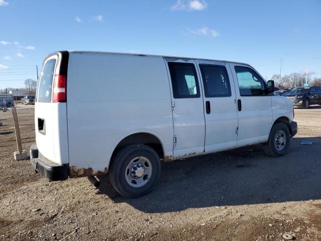 1GCWGFBA7C1122125 - 2012 CHEVROLET EXPRESS G2 WHITE photo 3