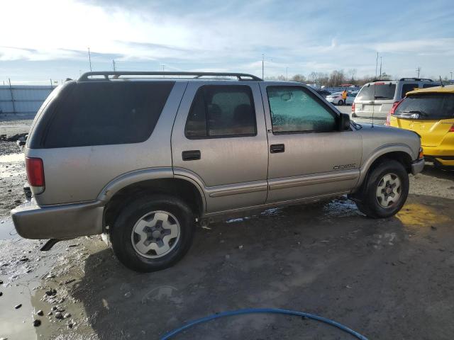 1GNDT13W22K103322 - 2002 CHEVROLET BLAZER SILVER photo 3