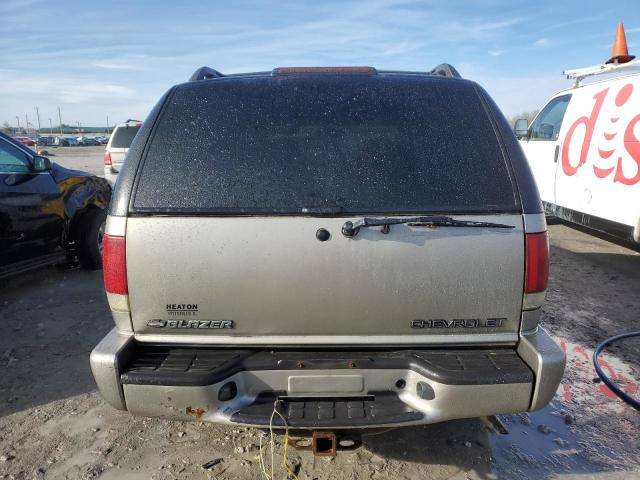 1GNDT13W22K103322 - 2002 CHEVROLET BLAZER SILVER photo 6