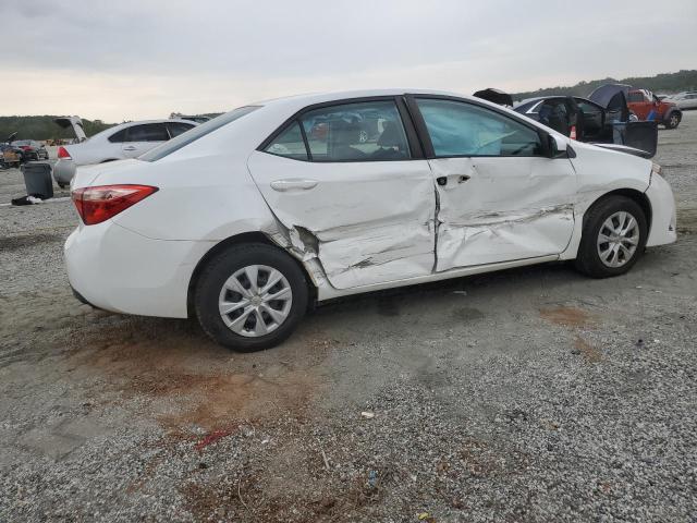 5YFBURHE3JP850410 - 2018 TOYOTA COROLLA L WHITE photo 3