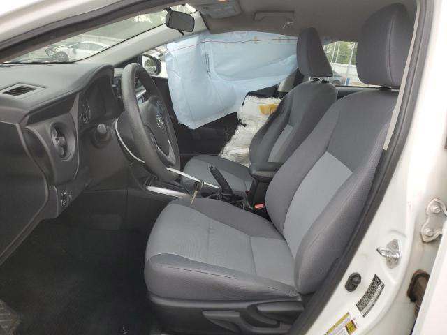 5YFBURHE3JP850410 - 2018 TOYOTA COROLLA L WHITE photo 7