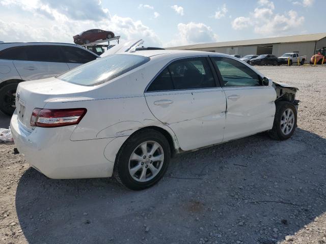4T1BF3EK8BU703730 - 2011 TOYOTA CAMRY BASE WHITE photo 3