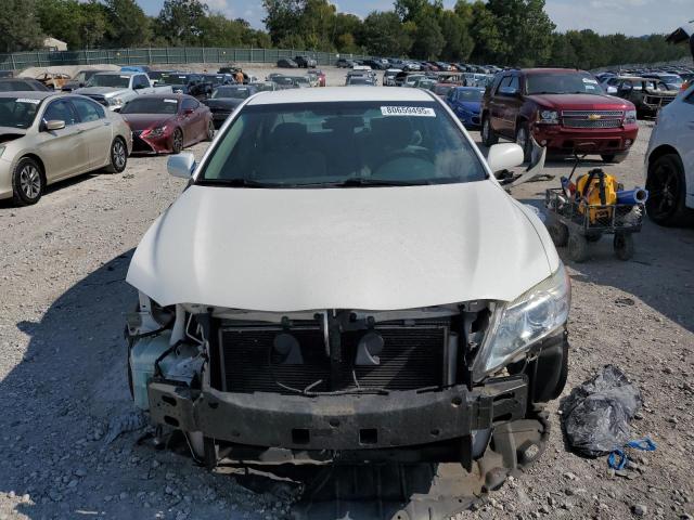 4T1BF3EK8BU703730 - 2011 TOYOTA CAMRY BASE WHITE photo 5