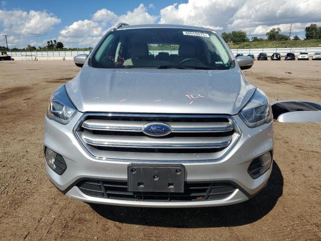 1FMCU9J90HUD44429 - 2017 FORD ESCAPE TITANIUM 银色 照片 5