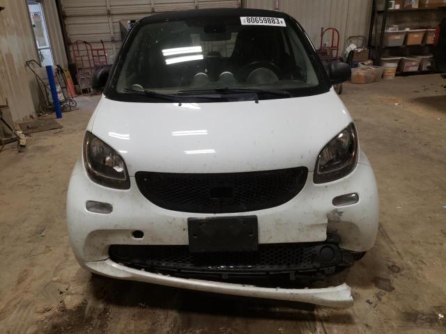 WMEFJ5DA3HK173830 - 2017 SMART FORTWO WHITE photo 5