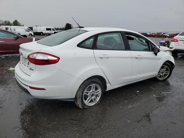 3FADP4BJ8HM141116 - 2017 FORD FIESTA SE WHITE photo 3