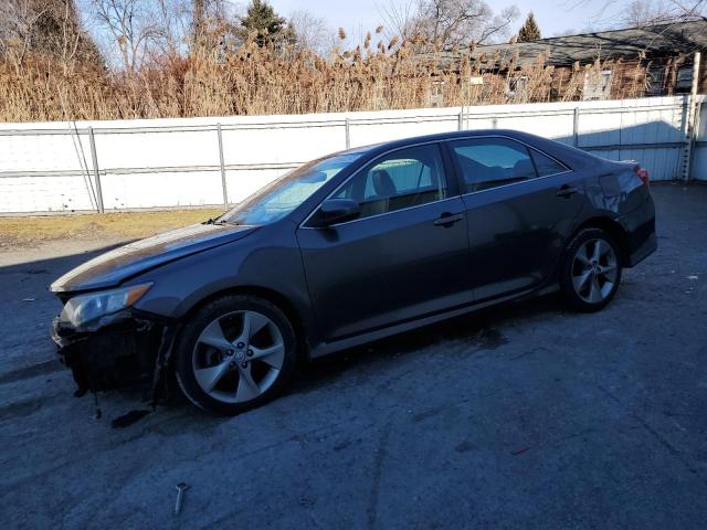 4T1BK1FK0CU501867 - 2012 TOYOTA CAMRY SE GRAY photo 1