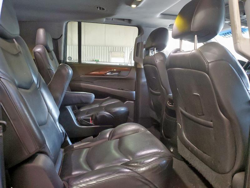 1GYS3HKJ7JR368462 - 2018 CADILLAC ESCALADE ESV LUXURY Schwarz Foto 11