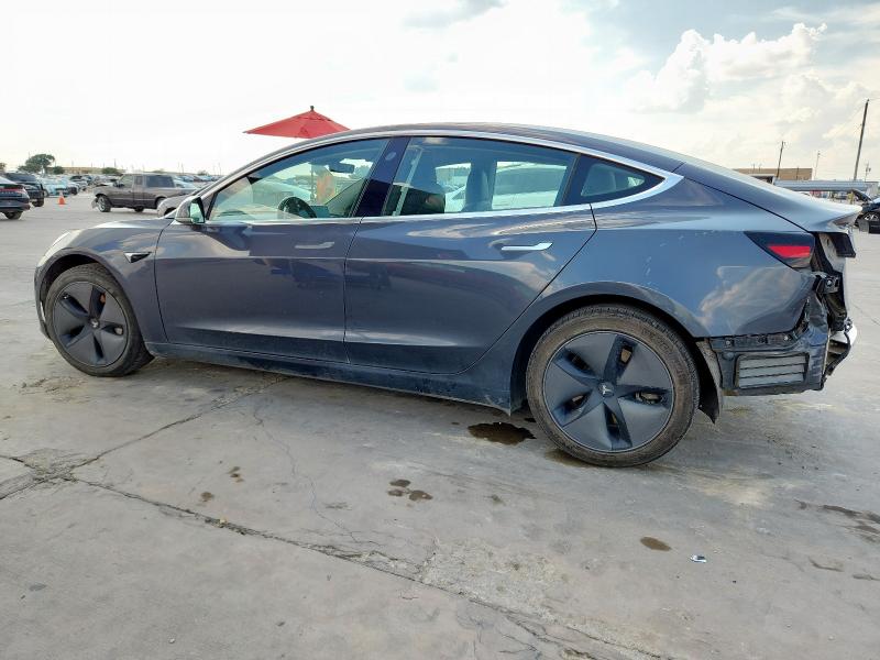 5YJ3E1EA2JF158302 - 2018 TESLA MODEL 3 GRAY photo 2