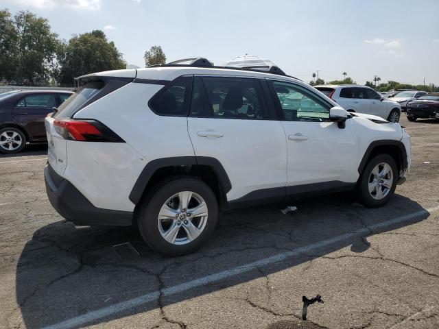 2T3W1RFV1MC167212 - 2021 TOYOTA RAV4 XLE WHITE photo 3