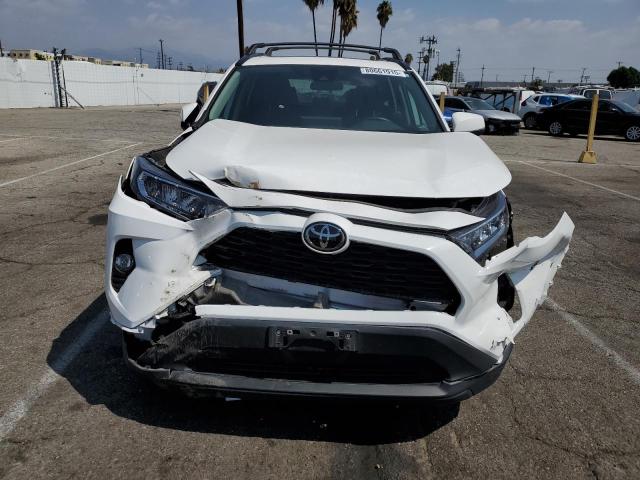 2T3W1RFV1MC167212 - 2021 TOYOTA RAV4 XLE WHITE photo 5