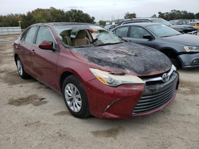 4T1BF1FK3FU922488 - 2015 TOYOTA CAMRY LE RED photo 4