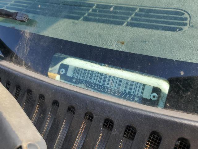 1GBHC24U33E237788 - 2003 CHEVROLET SILVERADO C2500 HEAVY DUTY WHITE photo 13