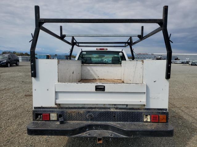 1GBHC24U33E237788 - 2003 CHEVROLET SILVERADO C2500 HEAVY DUTY WHITE photo 6