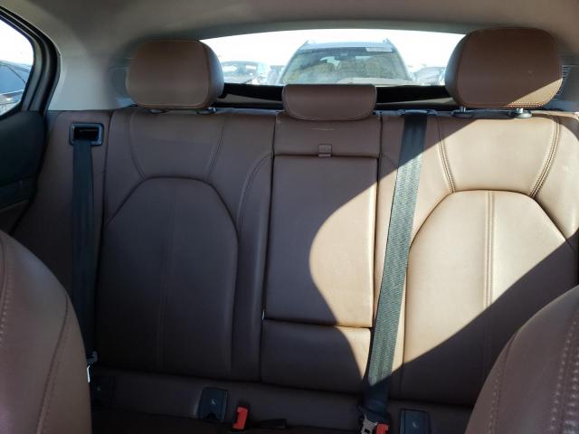 ZASPAKBN1K7C51546 - 2019 ALFA ROMEO STELVIO TI WHITE photo 10