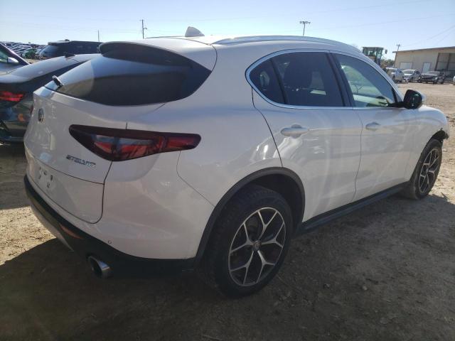 ZASPAKBN1K7C51546 - 2019 ALFA ROMEO STELVIO TI WHITE photo 3