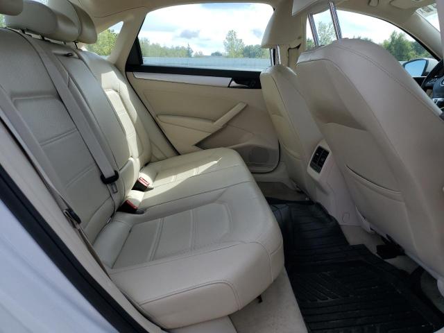 1VWBP7A37DC124418 - 2013 VOLKSWAGEN PASSAT SE WHITE photo 10