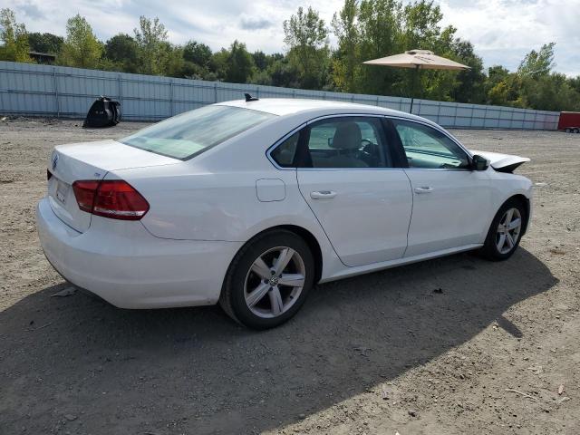 1VWBP7A37DC124418 - 2013 VOLKSWAGEN PASSAT SE WHITE photo 3
