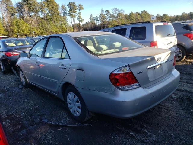 4T1BE30K55U964733 - 2005 TOYOTA CAMRY LE SILVER photo 2
