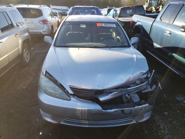 4T1BE30K55U964733 - 2005 TOYOTA CAMRY LE SILVER photo 5