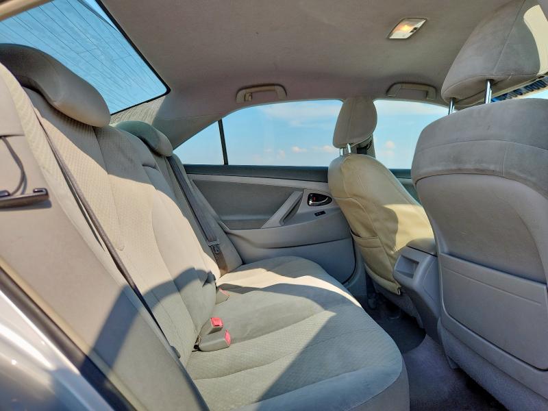 JTNBK46K183034151 - 2008 TOYOTA CAMRY LE SILVER photo 10