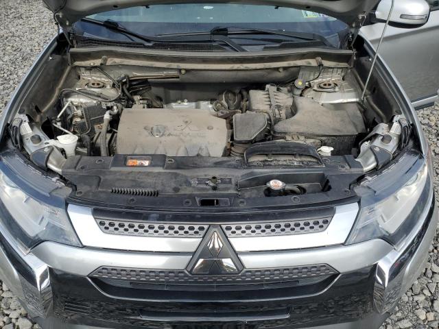 JA4AZ3A36KZ016104 - 2019 MITSUBISHI OUTLANDER SE SILVER photo 12