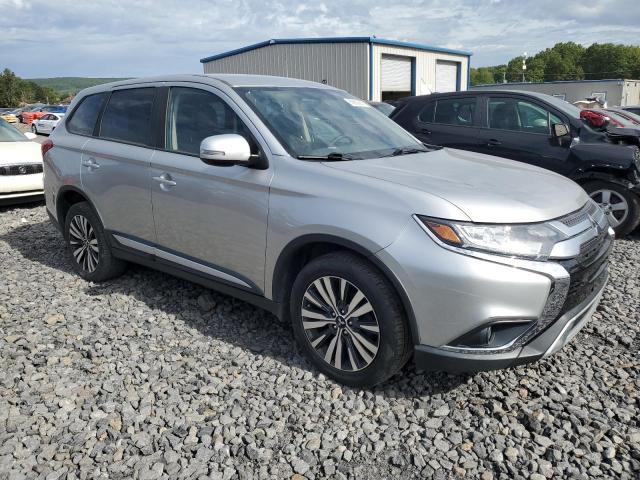 JA4AZ3A36KZ016104 - 2019 MITSUBISHI OUTLANDER SE SILVER photo 4