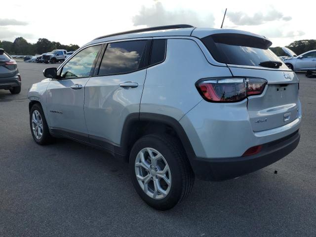 3C4NJDBN7RT154661 - 2024 JEEP COMPASS LATITUDE ვერცხლისფერი ფოტო 2