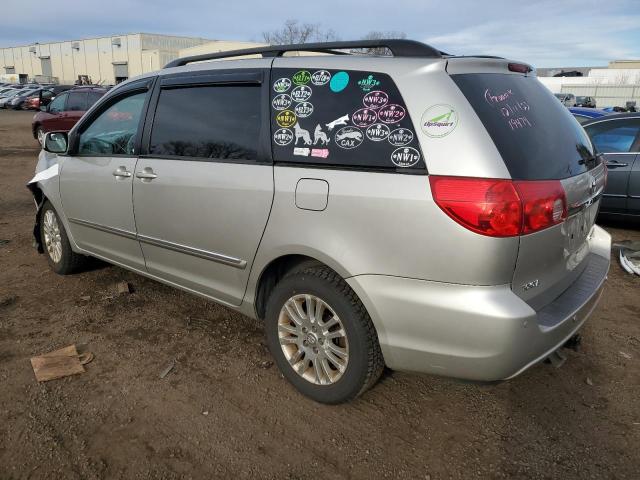 5TDBK22C17S002191 - 2007 TOYOTA SIENNA XLE SILVER photo 2