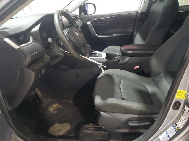 2T3G1RFV5MC171896 - 2021 TOYOTA RAV4 LE Srebrny zdjęcie 7