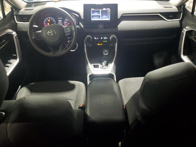 2T3G1RFV5MC171896 - 2021 TOYOTA RAV4 LE Srebrny zdjęcie 8